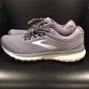 Brooks Ghost 12 size 6 1/2